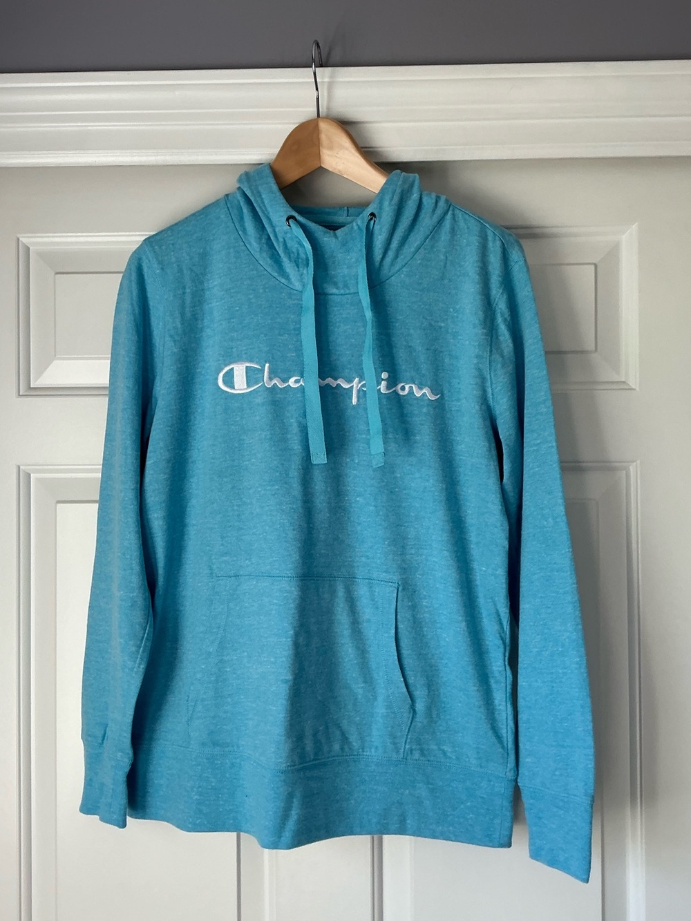 Champion Women’s Blue Crewneck Hoodie with Script Logo M